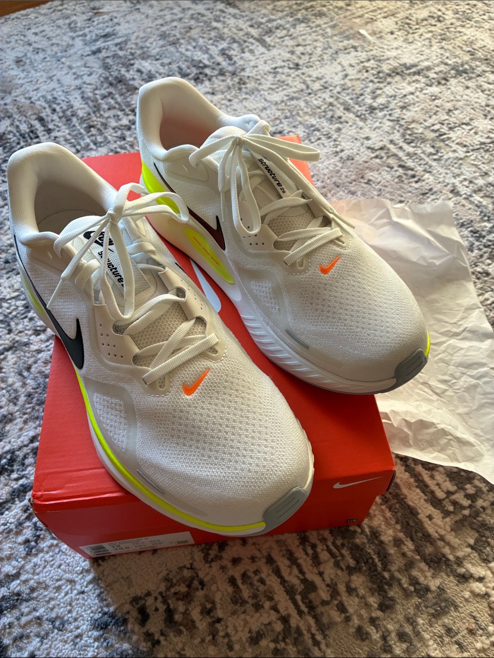 Nike structure 26 Running shoes. Size 12. New.